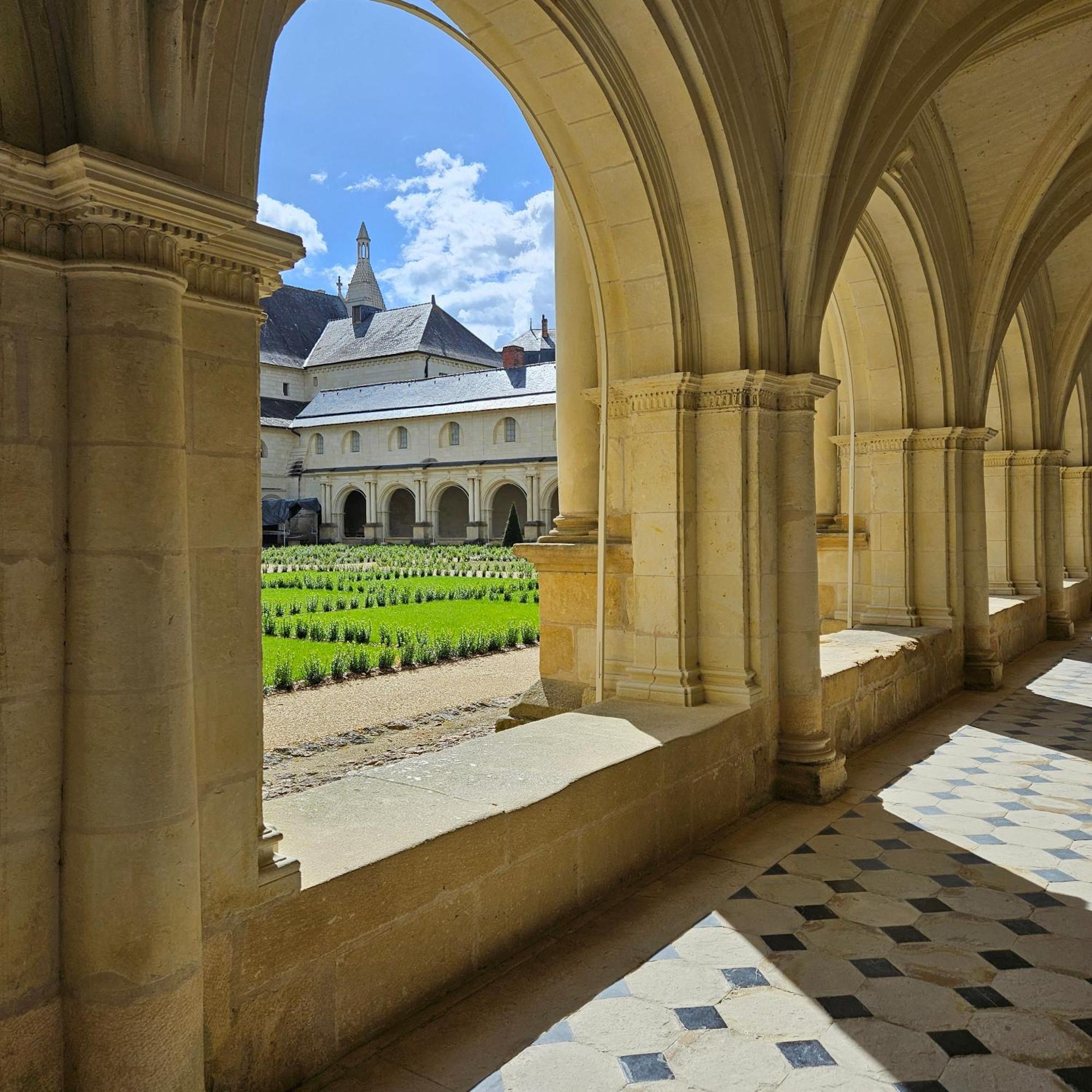 Gite Le Montinho Fontevraud L'Abbaye Ngoại thất bức ảnh